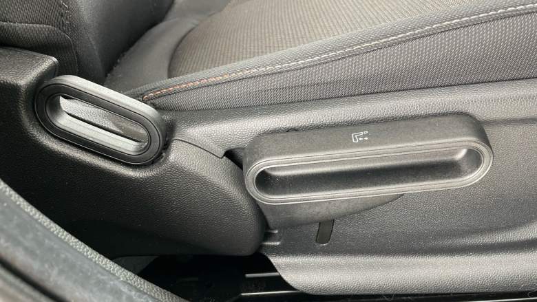 MINI Hatchback 1.5 Cooper Classic Premium 5dr Auto Petrol Hatchback